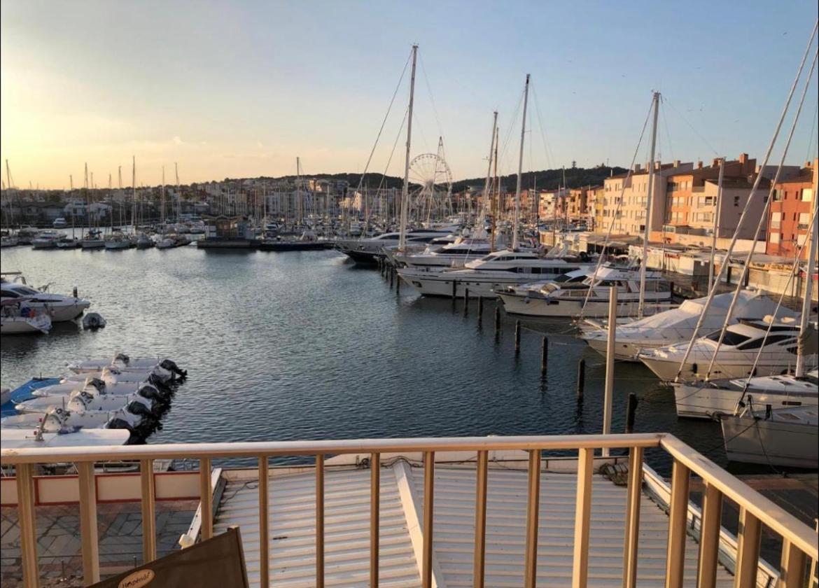studio la grande roue VUE MAGNIFIQUE Agde Esterno foto