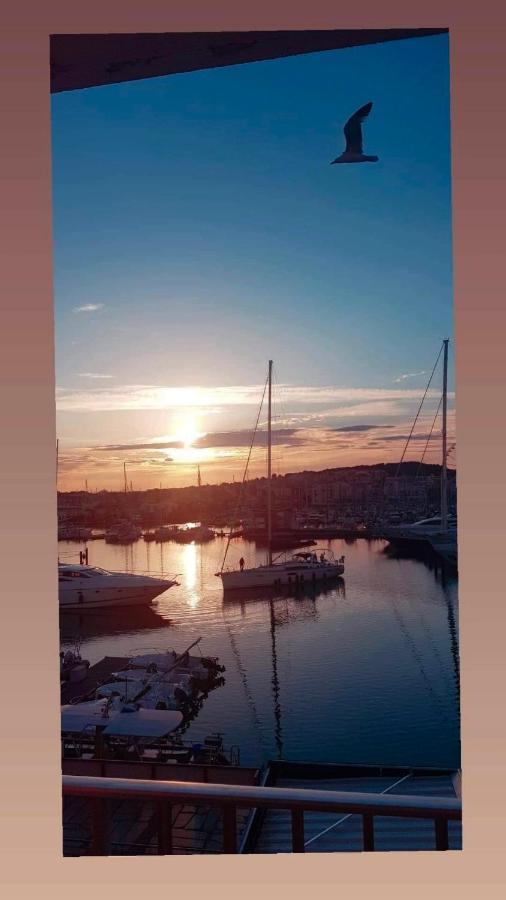 studio la grande roue VUE MAGNIFIQUE Agde Esterno foto