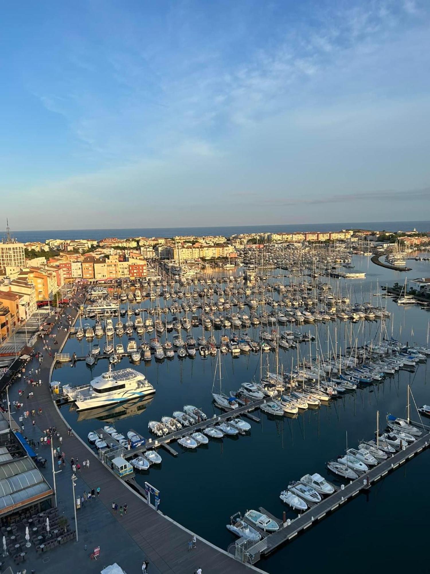 studio la grande roue VUE MAGNIFIQUE Agde Esterno foto